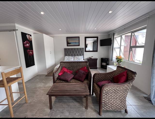 0.5 BEDROOM APARTMENT TO LET IN TABLE VIEW
